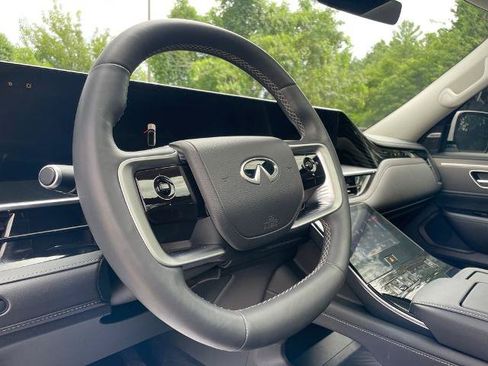 Certified 2025 INFINITI QX80 Pure AWD/4WD image 17