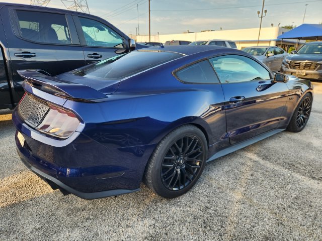 Used 2018 Ford Mustang GT Premium w/ GT Performance Package RWD image 5