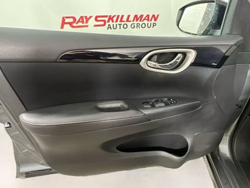 Used 2017 Nissan Sentra SV FWD image 28