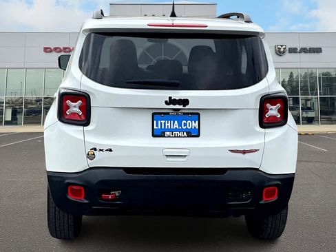 Used 2023 Jeep Renegade Trailhawk image 5