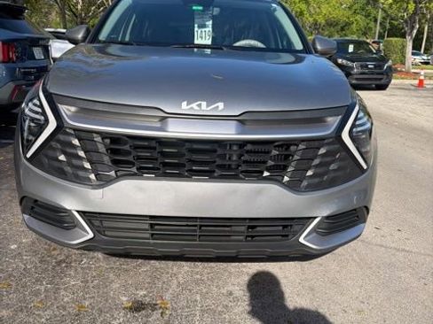 Certified 2024 Kia Sportage LX image 1