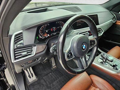 Used 2022 BMW X5 sDrive40i w/ M Sport Package RWD image 9