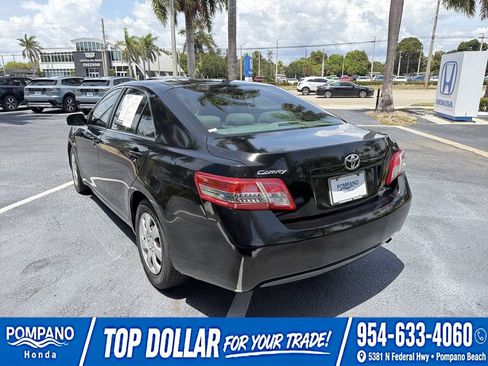 Used 2010 Toyota Camry FWD image 7