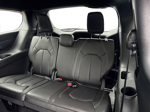 New 2026 Chrysler Pacifica Select image 27
