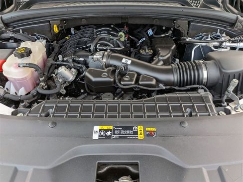 Certified 2024 Jeep Grand Cherokee Altitude image 31