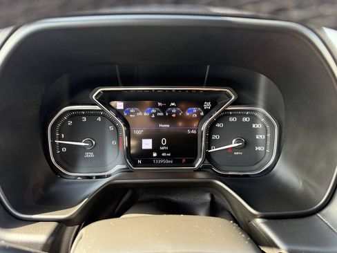 Used 2021 GMC Yukon XL SLT w/ SLT Premium Package AWD/4WD image 35