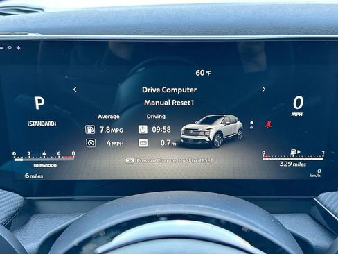 Certified 2025 Nissan Kicks SR image 27