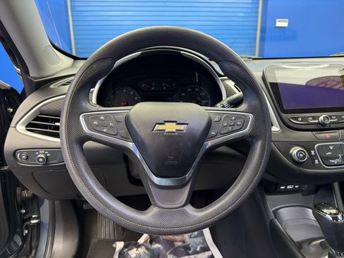 Used 2019 Chevrolet Malibu LS FWD image 13