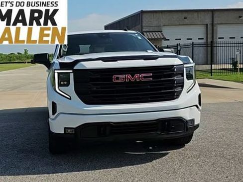 Used 2025 GMC Sierra 1500 Elevation AWD/4WD image 3