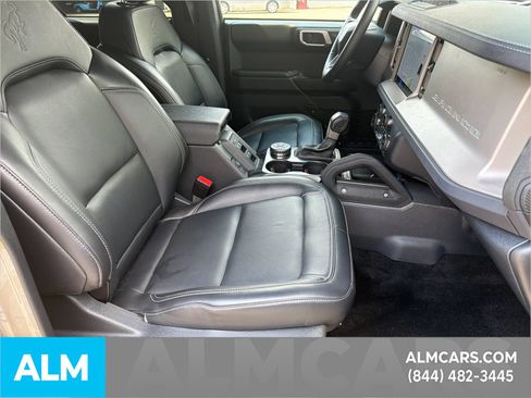 Used 2025 Ford Bronco Outer Banks w/ Sasquatch Package AWD/4WD image 15