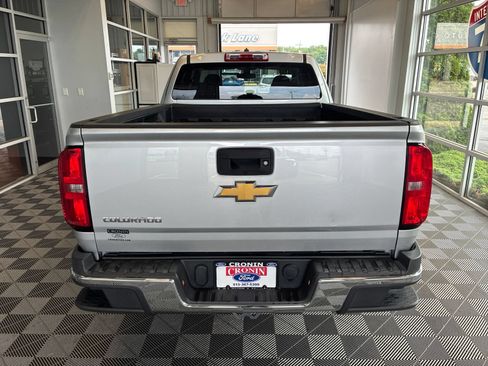 Used 2018 Chevrolet Colorado W/T AWD/4WD image 5