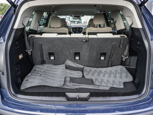 Used 2024 Subaru Ascent Premium w/ Convenience Package image 24