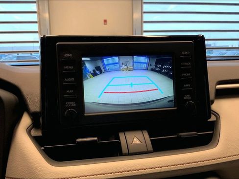 Used 2019 Toyota RAV4 XLE image 29