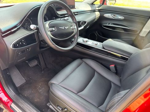 Used 2025 Genesis GV70 2.5T AWD/4WD image 12