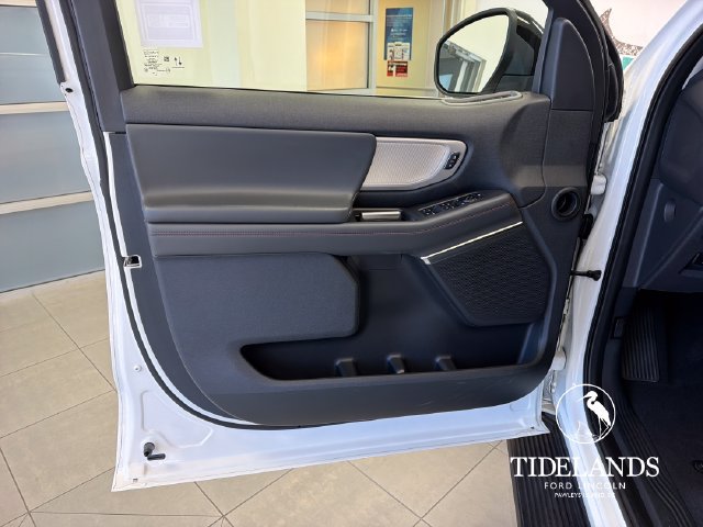 Certified 2025 Ford Expedition Active RWD image 12
