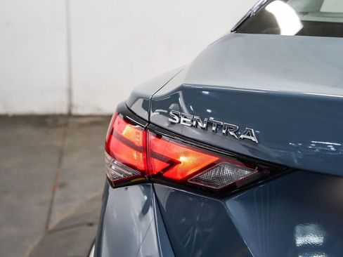 Used 2025 Nissan Sentra SV FWD image 11