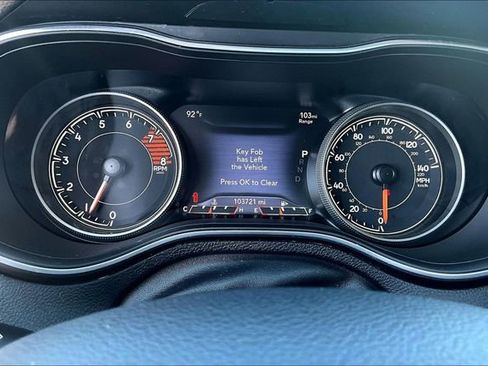 Used 2021 Jeep Cherokee Limited image 13