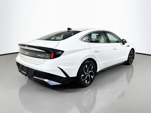 Used 2025 Hyundai Sonata SEL FWD image 4