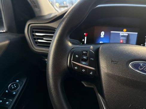 Used 2025 Ford Escape Active image 33