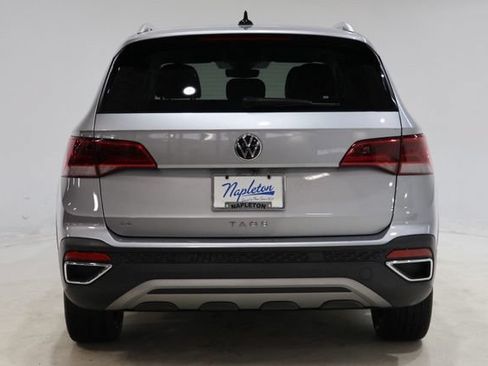 Used 2024 Volkswagen Taos SE FWD image 6