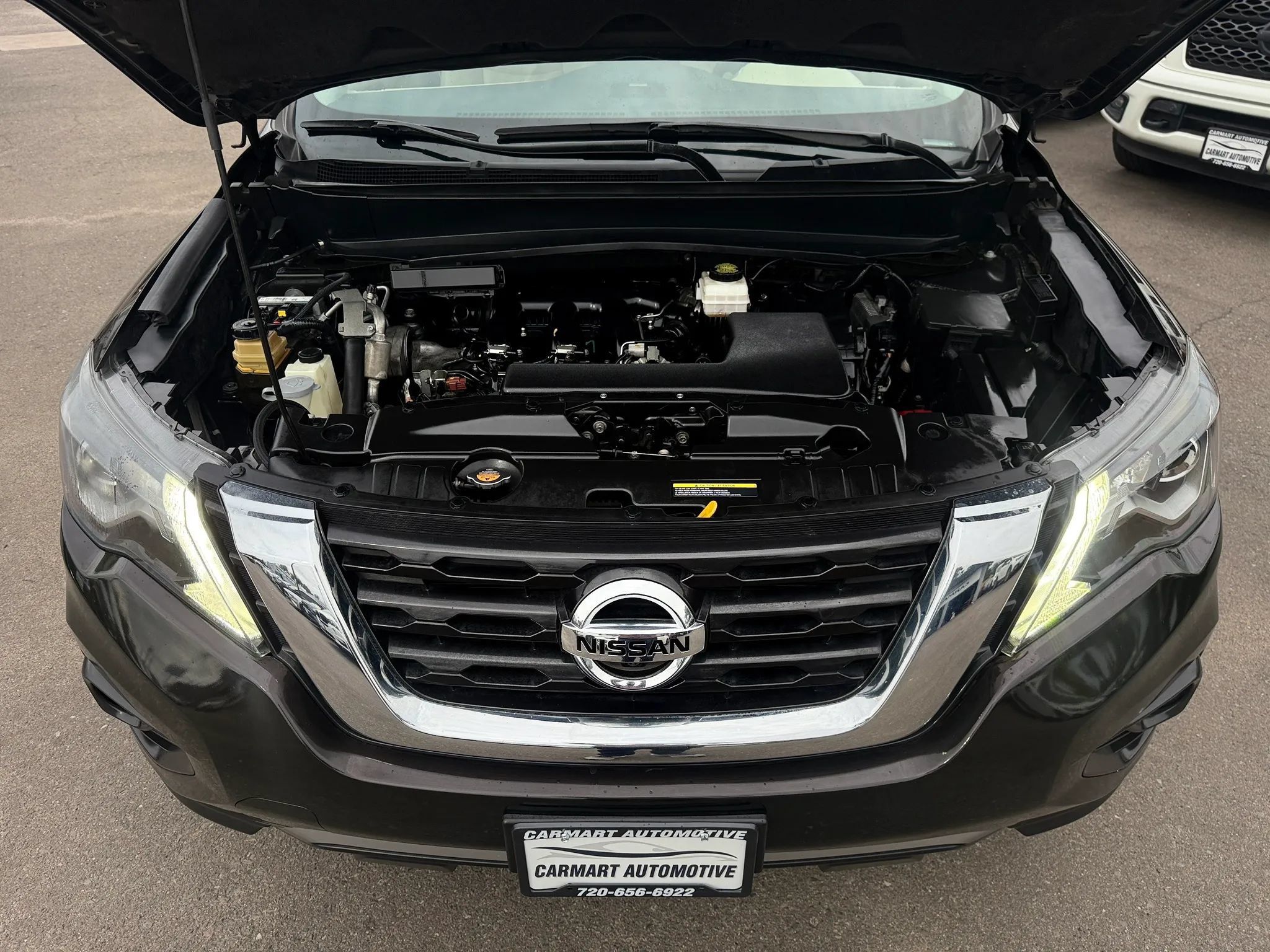 Used 2020 Nissan Pathfinder Platinum AWD/4WD image 45