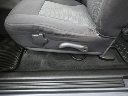 Used 2012 Chevrolet Colorado LT RWD image 16