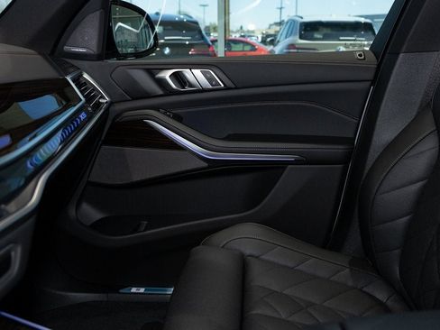 Used 2026 BMW X5 xDrive40i w/ M Sport Package image 20