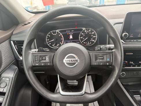 Used 2021 Nissan Rogue SV FWD image 16