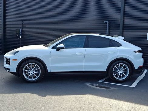 Used 2026 Porsche Cayenne Coupe AWD/4WD image 2