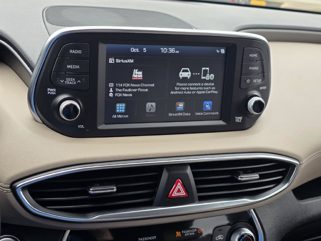 Used 2020 Hyundai Santa Fe SEL w/ Convenience + Premium Package FWD image 16