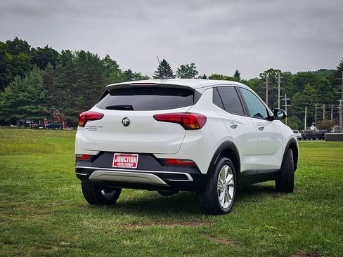 Used 2023 Buick Encore GX Preferred w/ Cold Weather Comfort Package AWD/4WD image 4