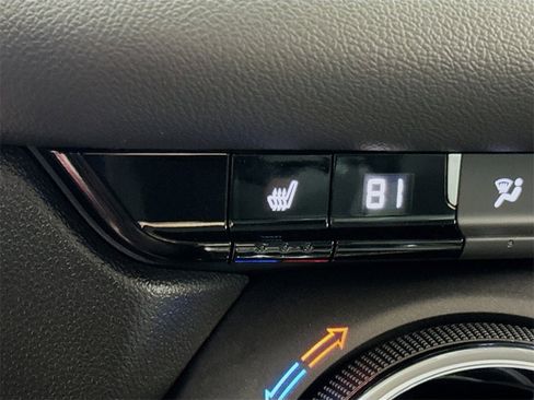 Certified 2025 Chevrolet Blazer LT w/ Convenience Package image 18