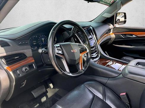 Used 2019 Cadillac Escalade ESV Premium Luxury RWD image 14
