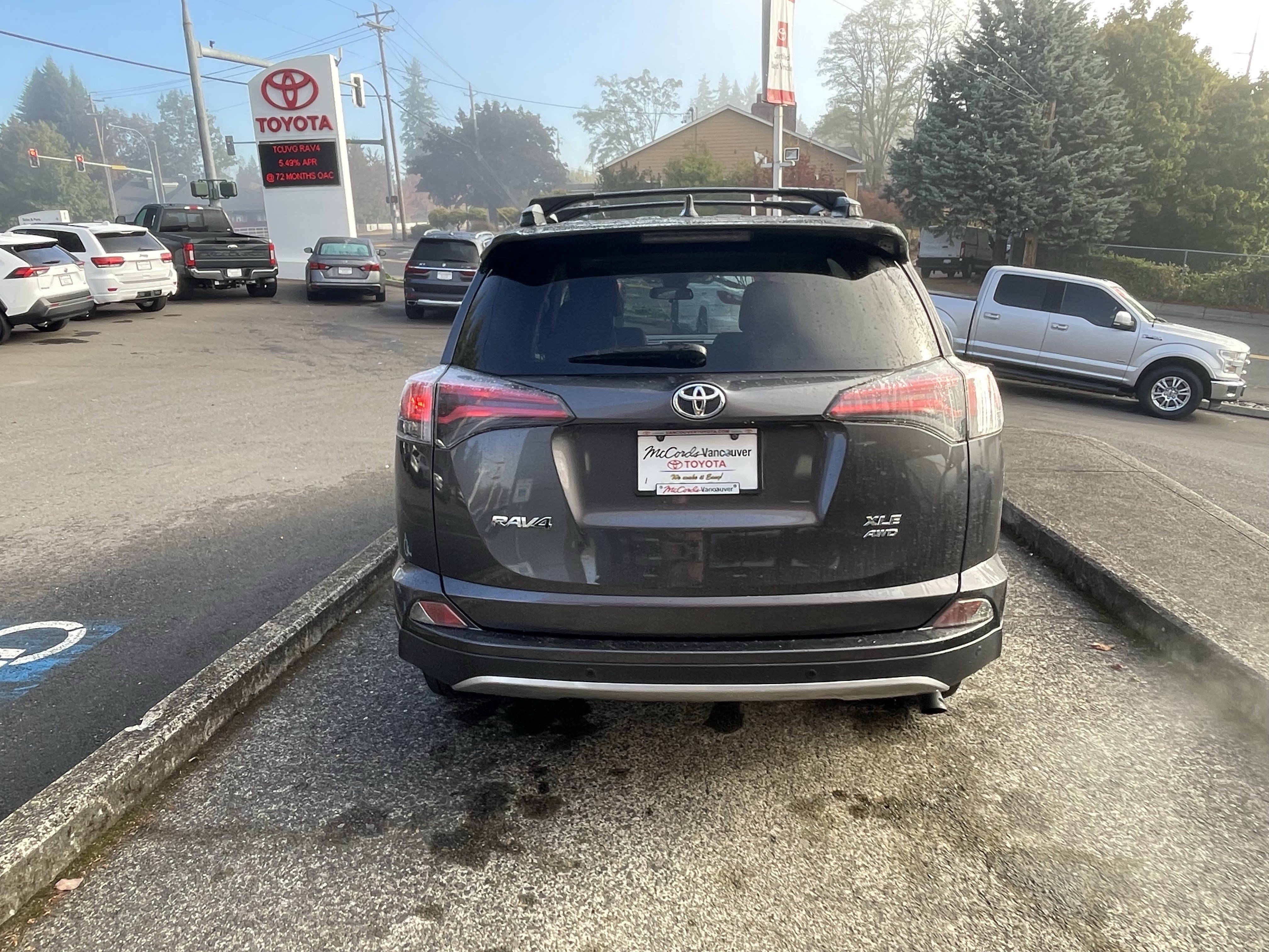 Certified 2017 Toyota RAV4 XLE AWD/4WD image 6