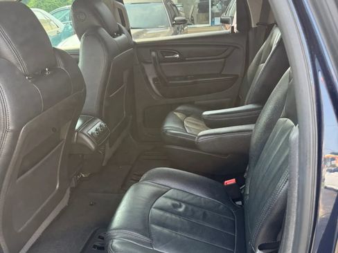 Used 2017 Chevrolet Traverse LT w/ Style and Technology Package FWD image 17