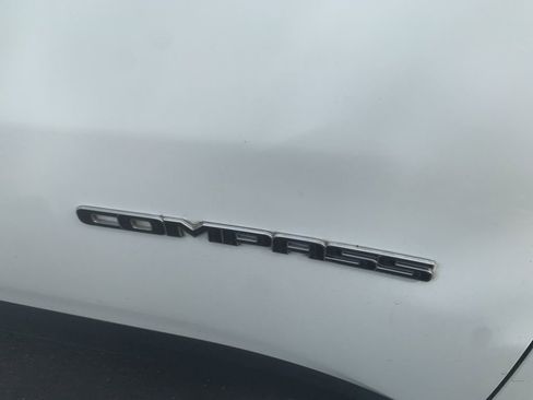 Used 2021 Jeep Compass Limited image 7