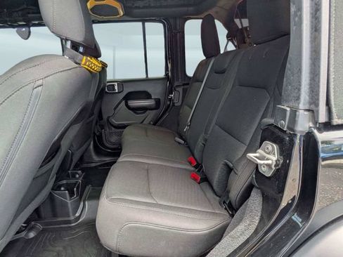 Used 2019 Jeep Wrangler Unlimited Sport S AWD/4WD image 13