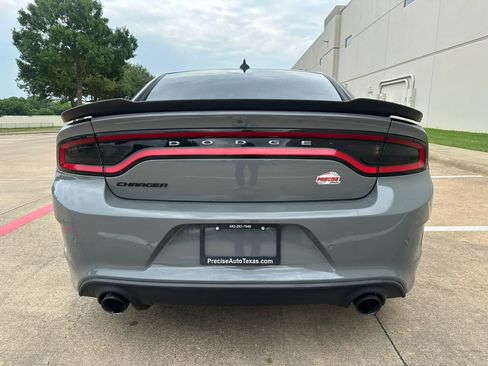 Used 2017 Dodge Charger R/T RWD image 11