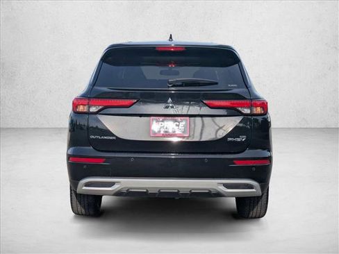 Used 2024 Mitsubishi Outlander 4WD Plug-In Hybrid image 7