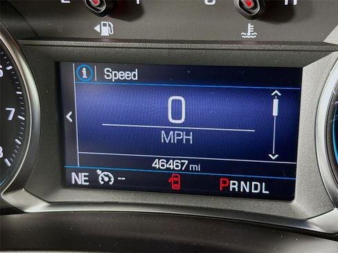 Used 2023 Chevrolet Equinox RS image 2