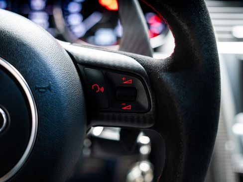 Used 2014 Audi R8 V10 image 58