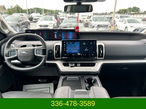 Used 2025 Ford Expedition Max Active AWD/4WD image 13