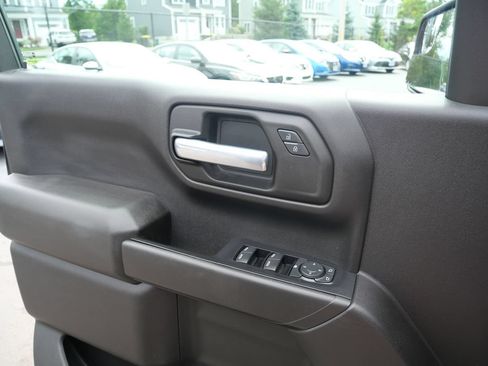 Used 2021 Chevrolet Silverado 1500 Custom Trail Boss AWD/4WD image 15