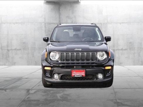 Used 2019 Jeep Renegade Latitude image 4