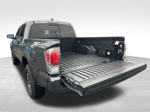 Used 2022 Toyota Tacoma TRD Off-Road w/ Technology Package image 15