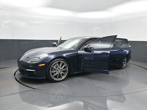 Used 2019 Porsche Panamera 4 w/ Premium Package image 42