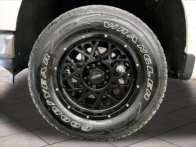 Used 2021 Chevrolet Silverado 1500 LT AWD/4WD image 8