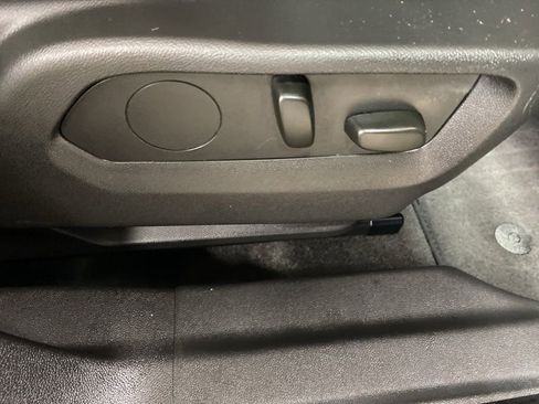 Used 2023 Buick Envision Essence w/ Technology Package I AWD/4WD image 29