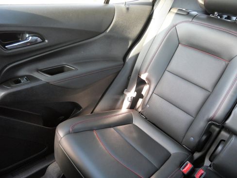 Used 2022 Chevrolet Equinox RS w/ RS Leather Package image 12