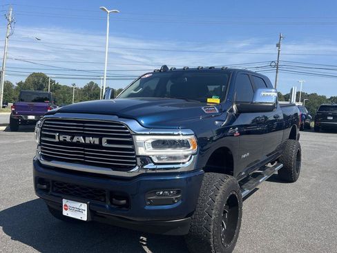 Used 2024 RAM 2500 Laramie AWD/4WD image 3